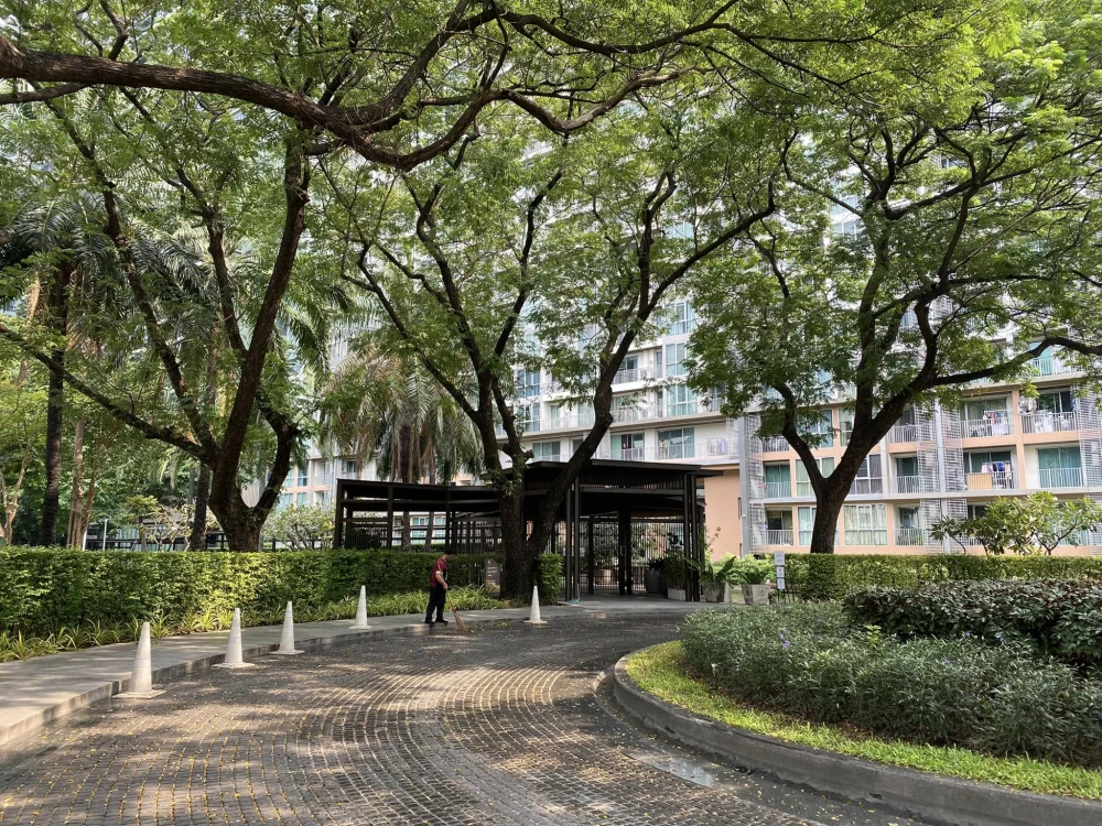 For rent!! Condo The Line Phahon Yothin Park, 19th floor, city view, fully furnished, bring your bags and move in immediately, book now!!