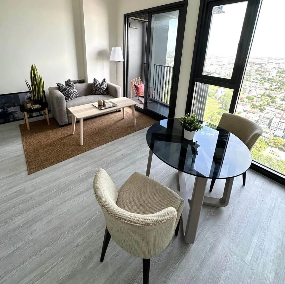 For rent!! Condo The Line Sukhumvit 101, 30th floor, super CHIC condo, LOFT style, high ceiling, beautifully decorated, hurry and book now!!