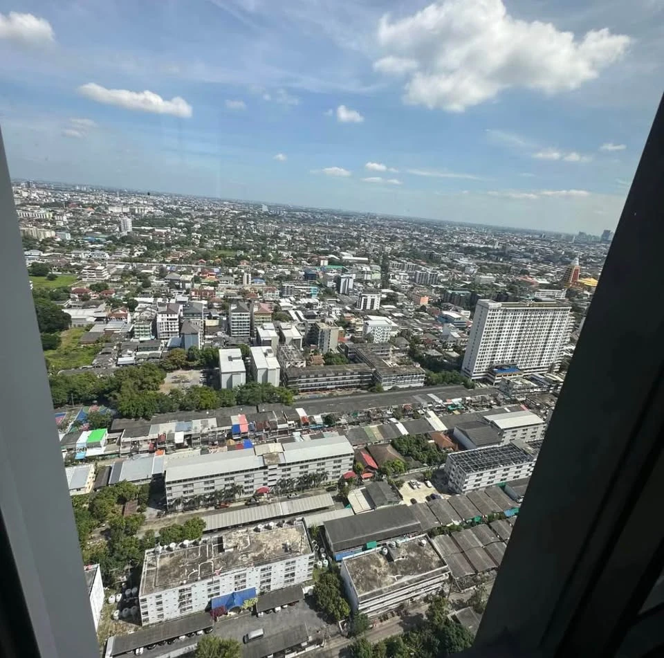 For rent!! Condo The Line Sukhumvit 101, 30th floor, super CHIC condo, LOFT style, high ceiling, beautifully decorated, hurry and book now!!
