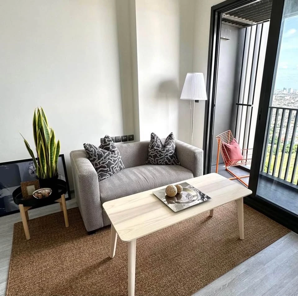For rent!! Condo The Line Sukhumvit 101, 30th floor, super CHIC condo, LOFT style, high ceiling, beautifully decorated, hurry and book now!!
