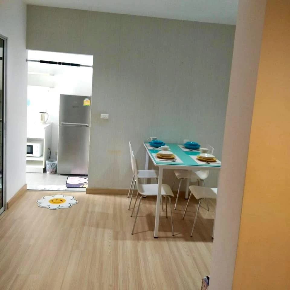 Condo for rent, The Kith Tiwanon, 2 bedrooms, decorated in white tones. Affordable prices, don't miss it.