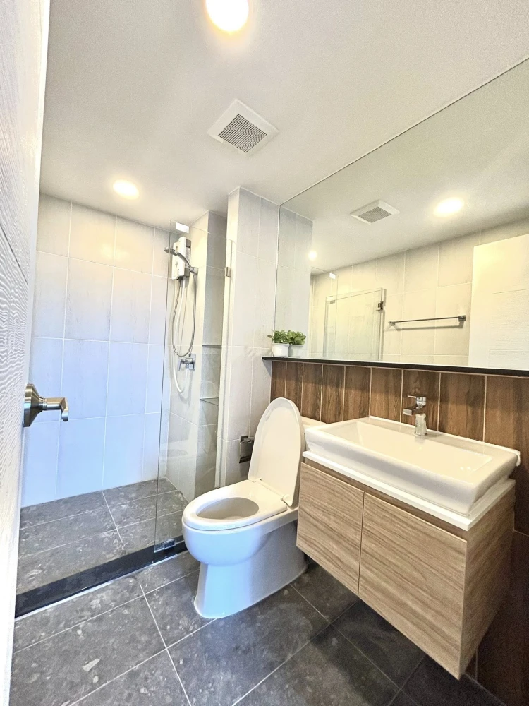 Condo for rent, The Cube Loft Srinakarin - Theparak, well-separated rooms, great price, hurry to reserve.