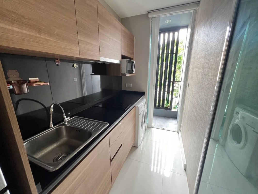For rent!! Condo The Tree On Nut Station, swimming pool view, convenient transportation, near On Nut BTS, hurry to book now!!