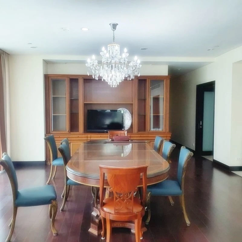 For rent!! Condo The Park Chidlom, 21st floor, luxury condo, spacious, can live in the whole house, if you don't book, you will regret it!!