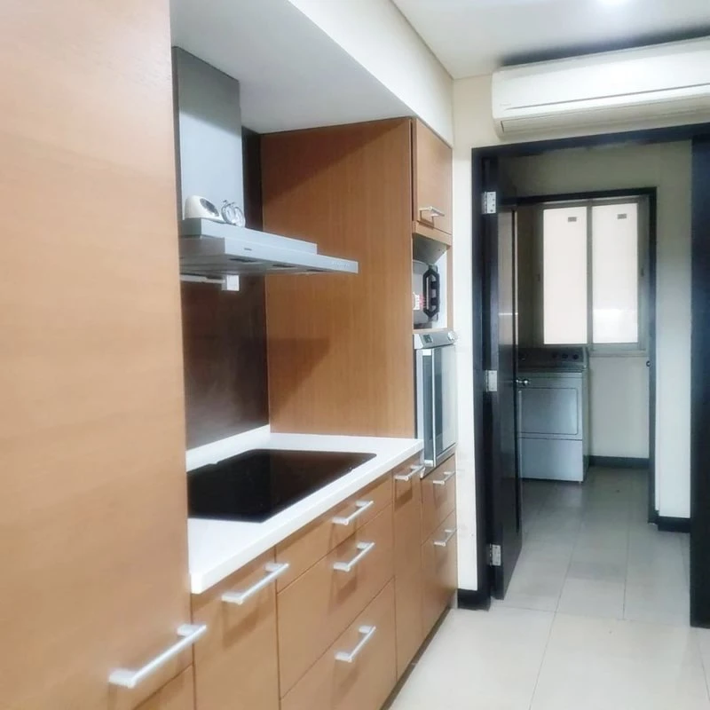 For rent!! Condo The Park Chidlom, 21st floor, luxury condo, spacious, can live in the whole house, if you don't book, you will regret it!!