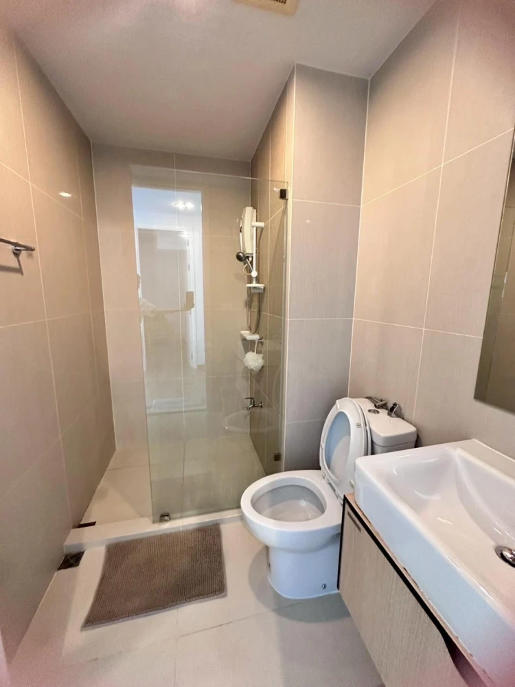 Condo for rent, The Parkland Phetkasem, well-separated rooms, great price, hurry up and reserve now, don't delay.