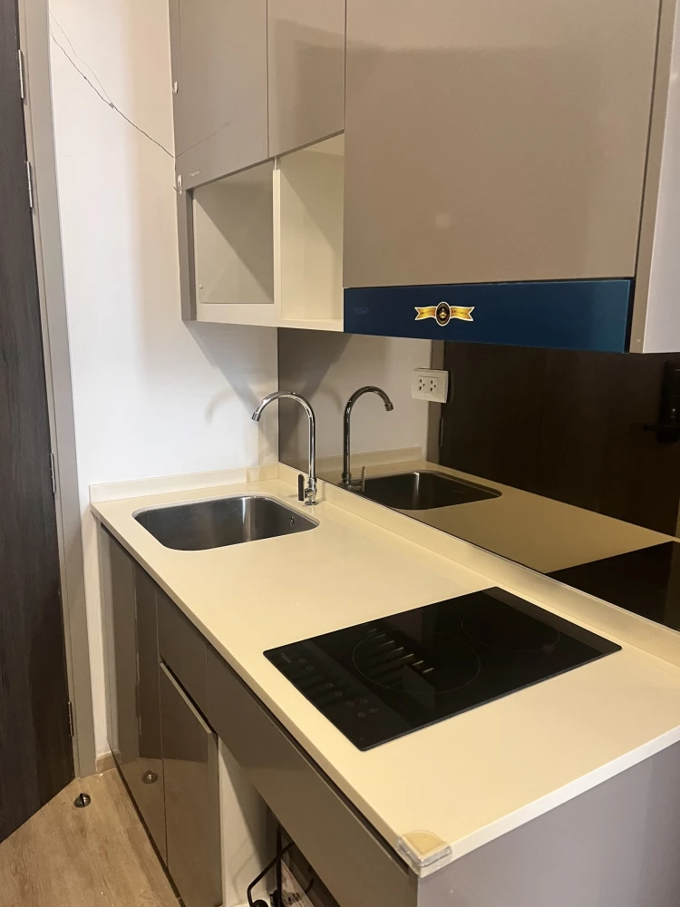 For rent!! Condo The Rich Rama 9-Srinakarin, 10th floor, beautiful room, ready to move in, complete facilities, hurry to book!!
