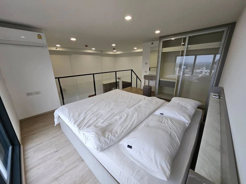 For rent!! Condo The Rich Rama 9-Srinakarin, 18th floor, luxury high-rise condo, beautiful view, hurry and book now!!