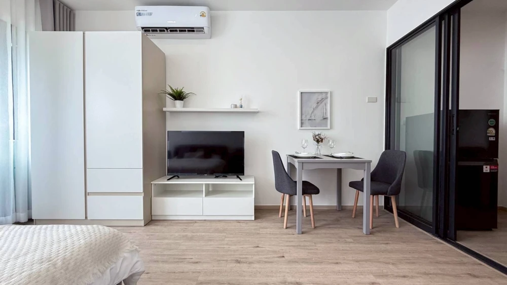 Condo for rent, The Rich Rama 9-Srinakarin. Great atmosphere, comfortable living. Book now!!