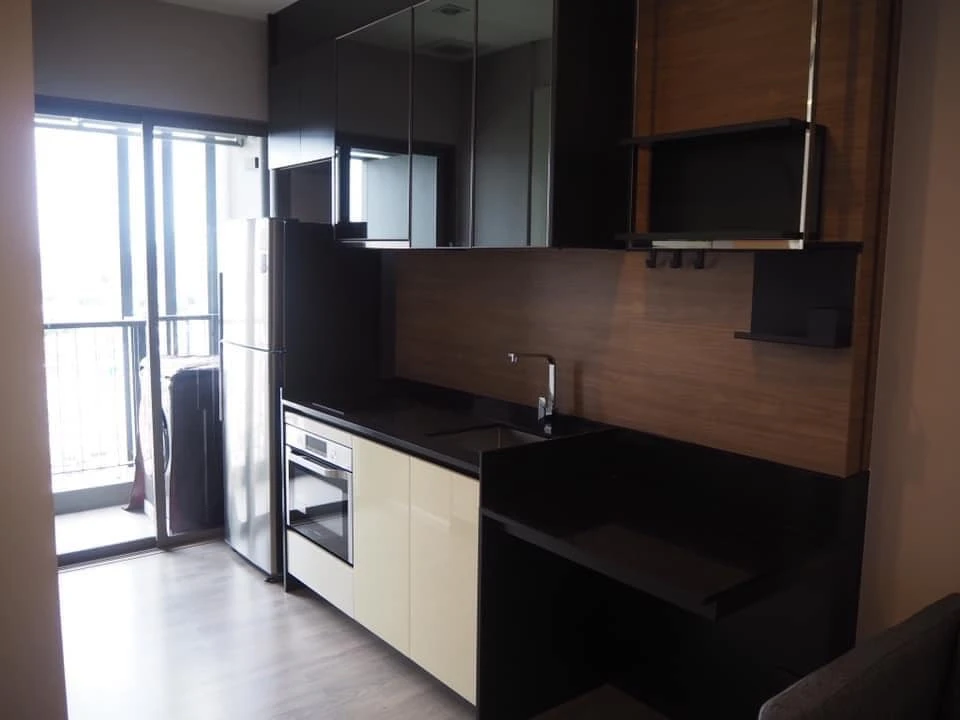 For rent!! Condo The Room Sathorn-Saint Louis, minimalist style room, spacious area, million-dollar view, good common area, don't miss it!!