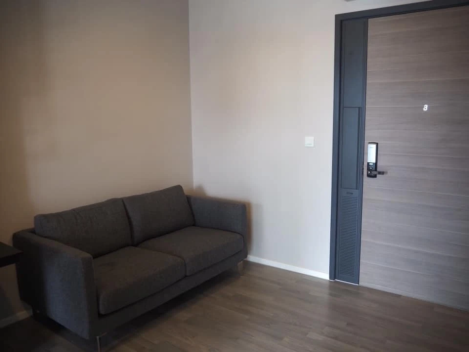 For rent!! Condo The Room Sathorn-Saint Louis, minimalist style room, spacious area, million-dollar view, good common area, don't miss it!!