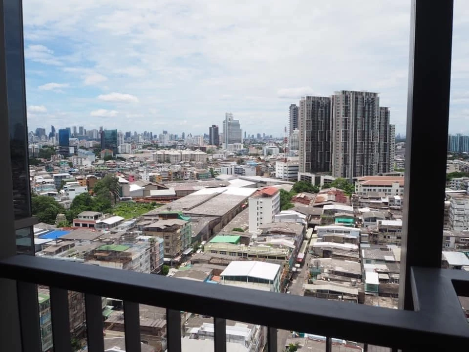 For rent!! Condo The Room Sathorn-Saint Louis, minimalist style room, spacious area, million-dollar view, good common area, don't miss it!!