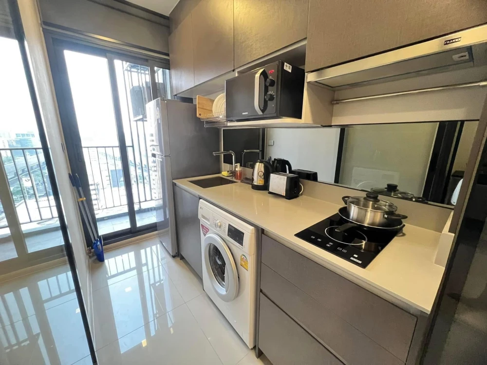For rent!! Condo The Privacy Chatuchak 17th floor Fully furnished Ready to move in Don't miss!!
