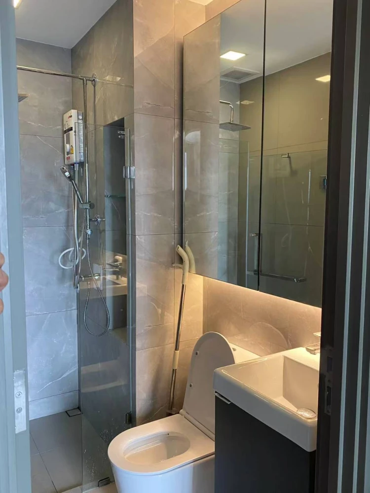 For rent!! The Privacy Chatuchak Condo, 21st floor, beautiful room, great location, fully furnished, ready to move in! Don't miss out!!