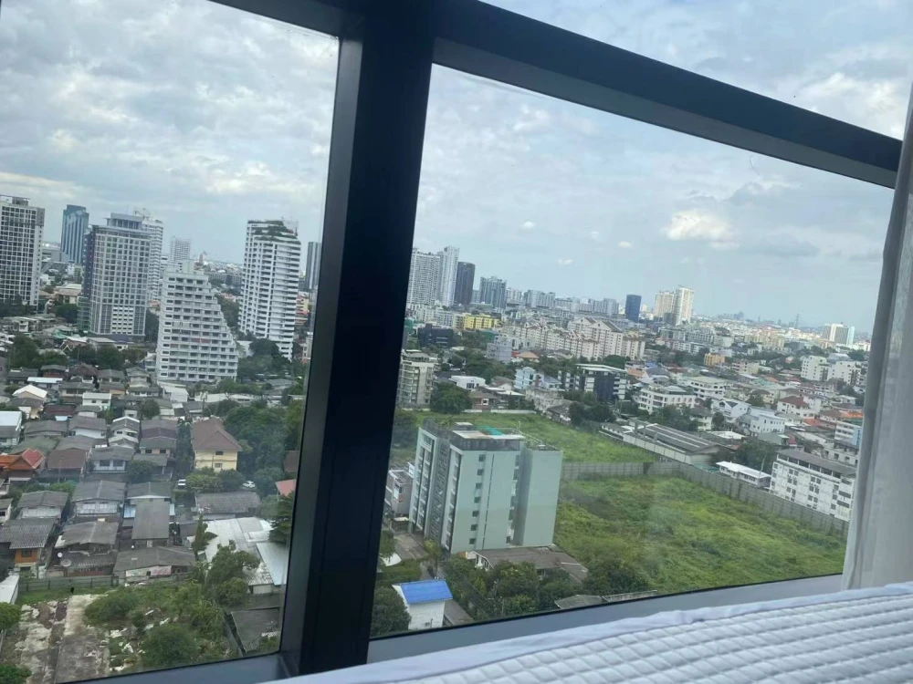 For rent!! The Privacy Chatuchak Condo, 21st floor, beautiful room, great location, fully furnished, ready to move in! Don't miss out!!