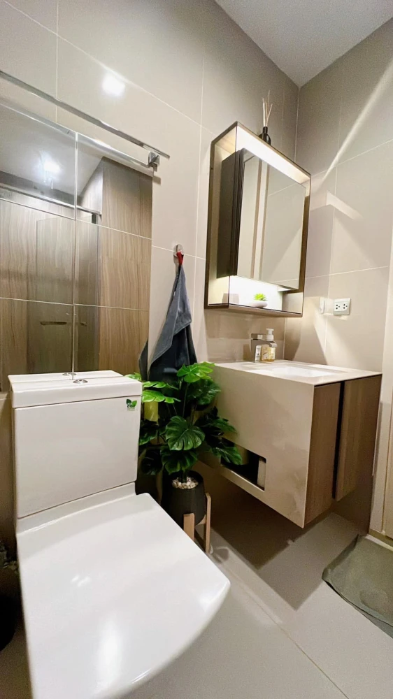 Condo for rent The Line Phahon-Pradipat The room is decorated with built-ins, city view, you can just drag your luggage in and move in.
