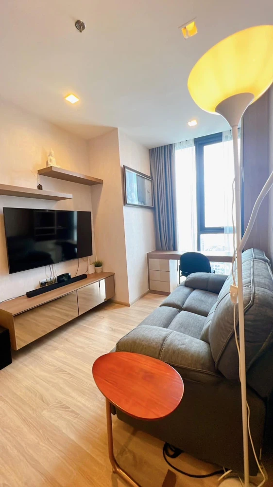 Condo for rent The Line Phahon-Pradipat The room is decorated with built-ins, city view, you can just drag your luggage in and move in.