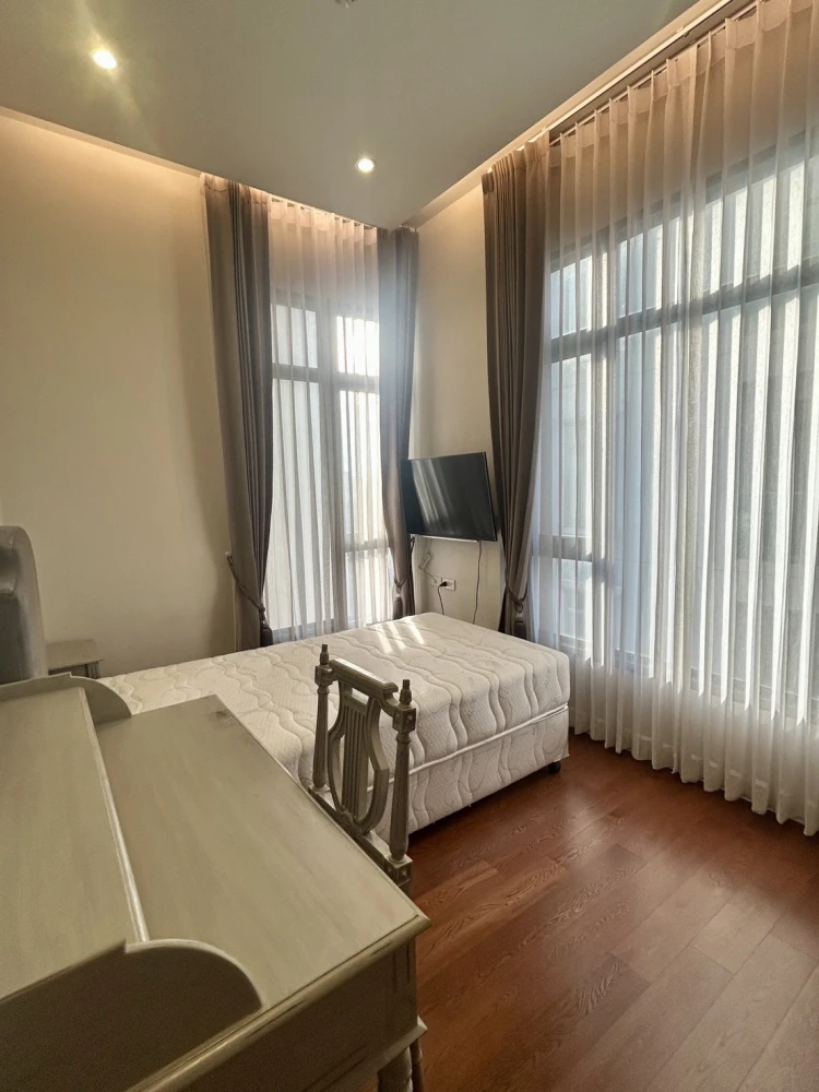 For rent!! Mayfair Place Condo, Sukhumvit 50, 5th floor, Building A, beautiful room, stunning view, ready to move in. Reserve now!!