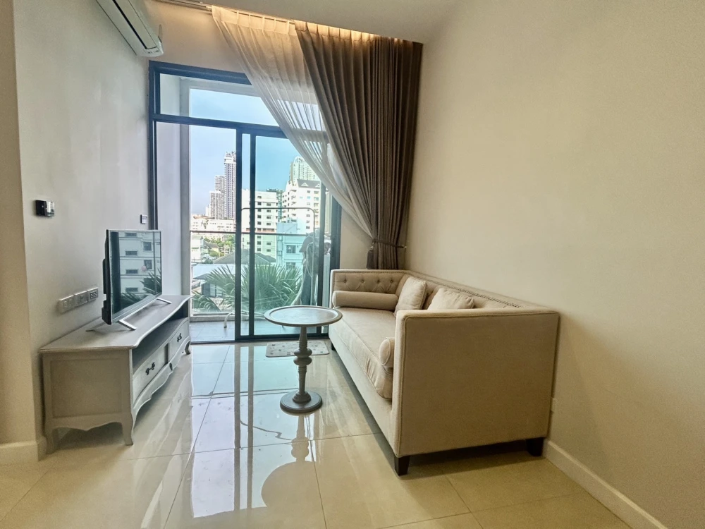 For rent!! Mayfair Place Condo, Sukhumvit 50, 5th floor, Building A, beautiful room, stunning view, ready to move in. Reserve now!!