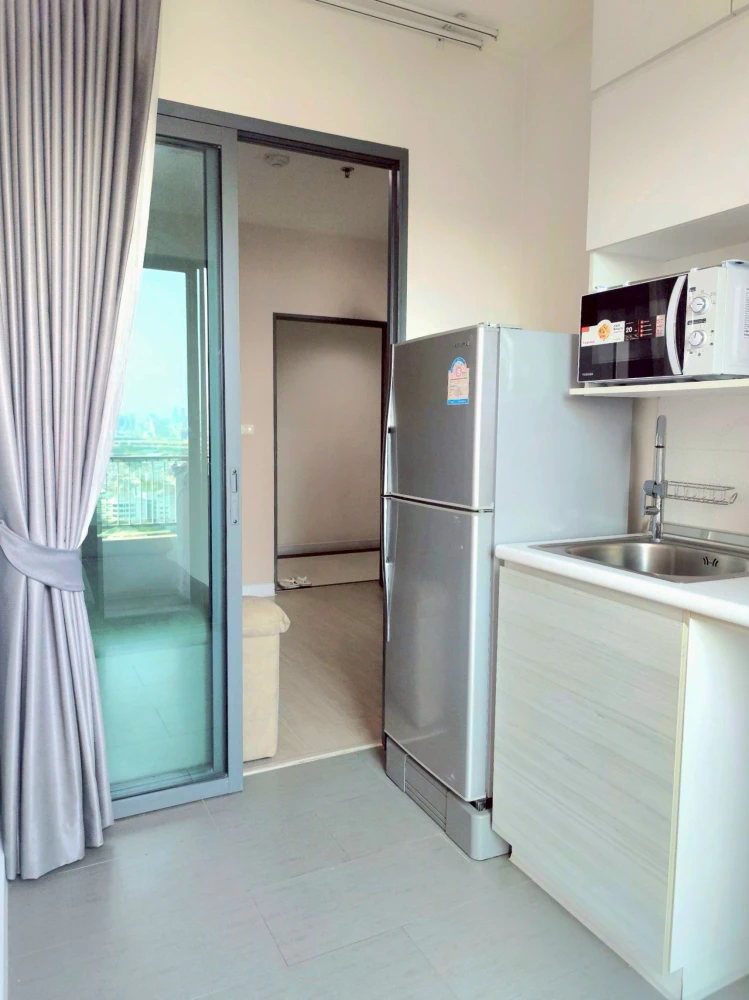 Condo for rent, Metro Sky Prachachuen, 22nd floor, pool view, beautiful room, ready to move in, just drag your bag.