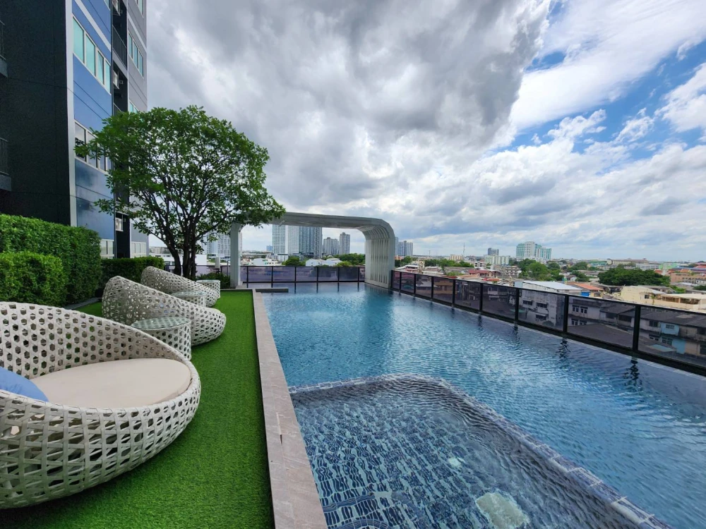 For rent!! Condo Metro Sky Wutthakat 8th floor, corner room, brand new room, good location condo, convenient transportation, don't miss it!!