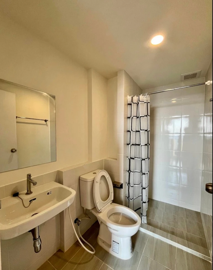Condo for rent, Sena Kit Bangna, Km. 29, separate rooms, reasonable price, come and reserve today.