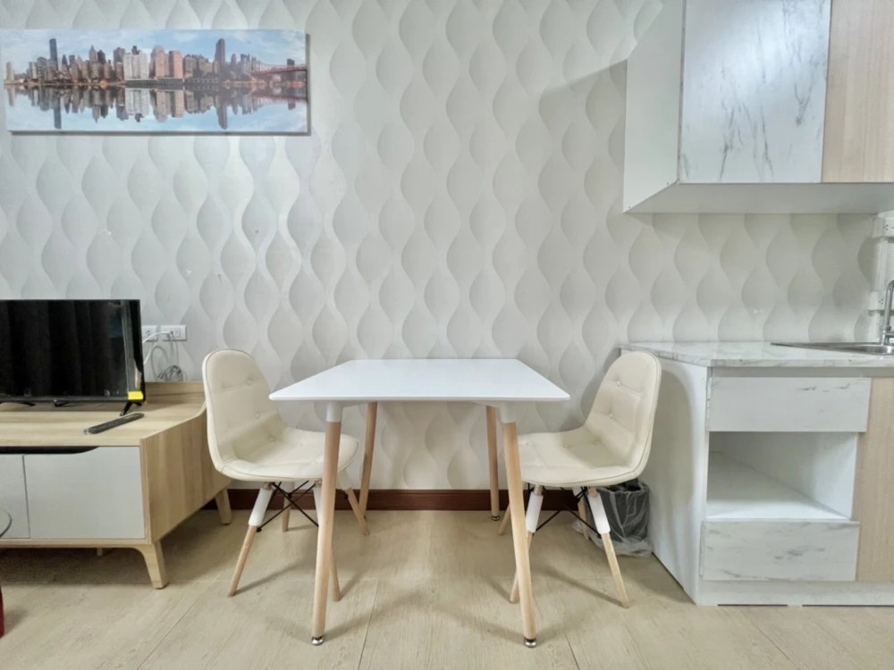 For rent!! Condo A Space Asoke-Ratchada, 4rd floor, Building A, beautiful room, convenient transportation, ready to move in, don't miss it!!