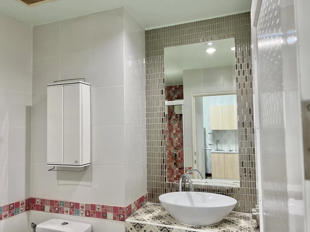 For rent!! Condo A Space Asoke-Ratchada, 4rd floor, Building A, beautiful room, convenient transportation, ready to move in, don't miss it!!