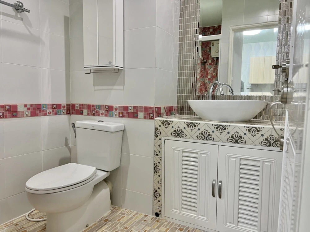For rent!! Condo A Space Asoke-Ratchada, 4rd floor, Building A, beautiful room, convenient transportation, ready to move in, don't miss it!!