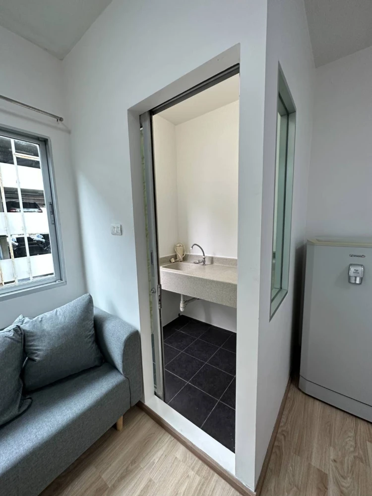 For rent!! Condo A Space Asoke-Ratchada, 5th floor, Building D, beautiful room, fully furnished, ready to move in. Don't miss out! Reserve now!!