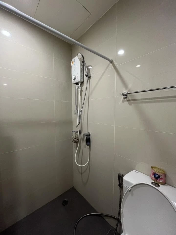For rent, Condo A Space Mega, ready to move in, fully furnished, electrical appliances, you must not miss it.