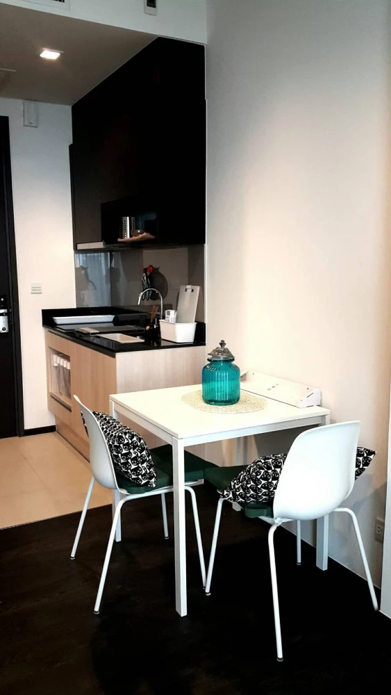 Condo for rent, Edge by Sansiri, Sukhumvit 23, very high floor, the most beautiful view, unblocked view, book now!!