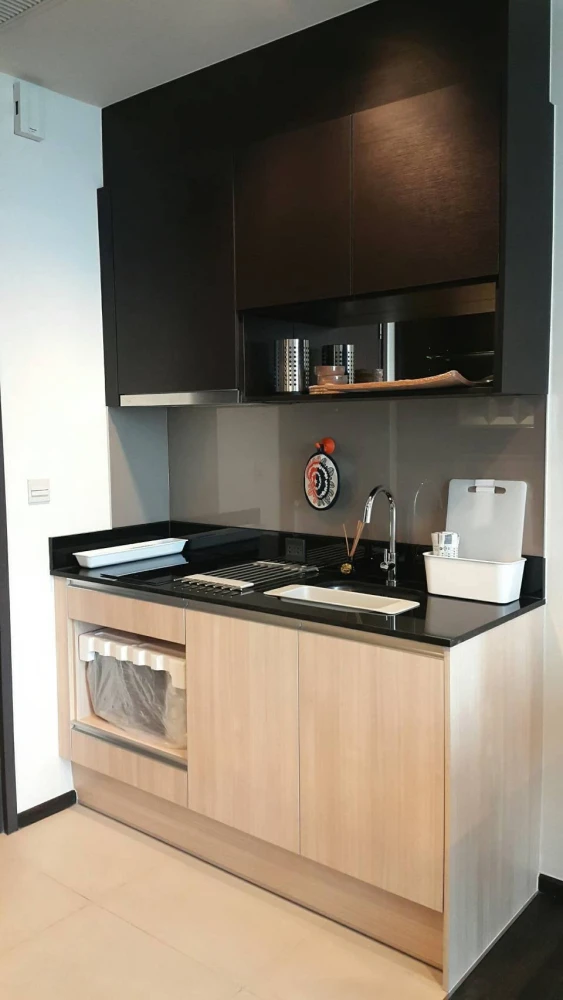 Condo for rent, Edge by Sansiri, Sukhumvit 23, very high floor, the most beautiful view, unblocked view, book now!!