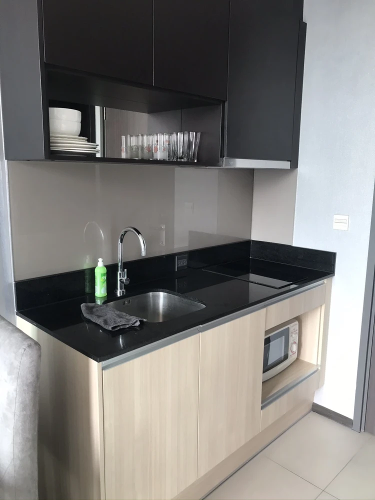 Condo for rent, Edge by Sansiri, Sukhumvit 23, fully furnished and electrical appliances. can't miss