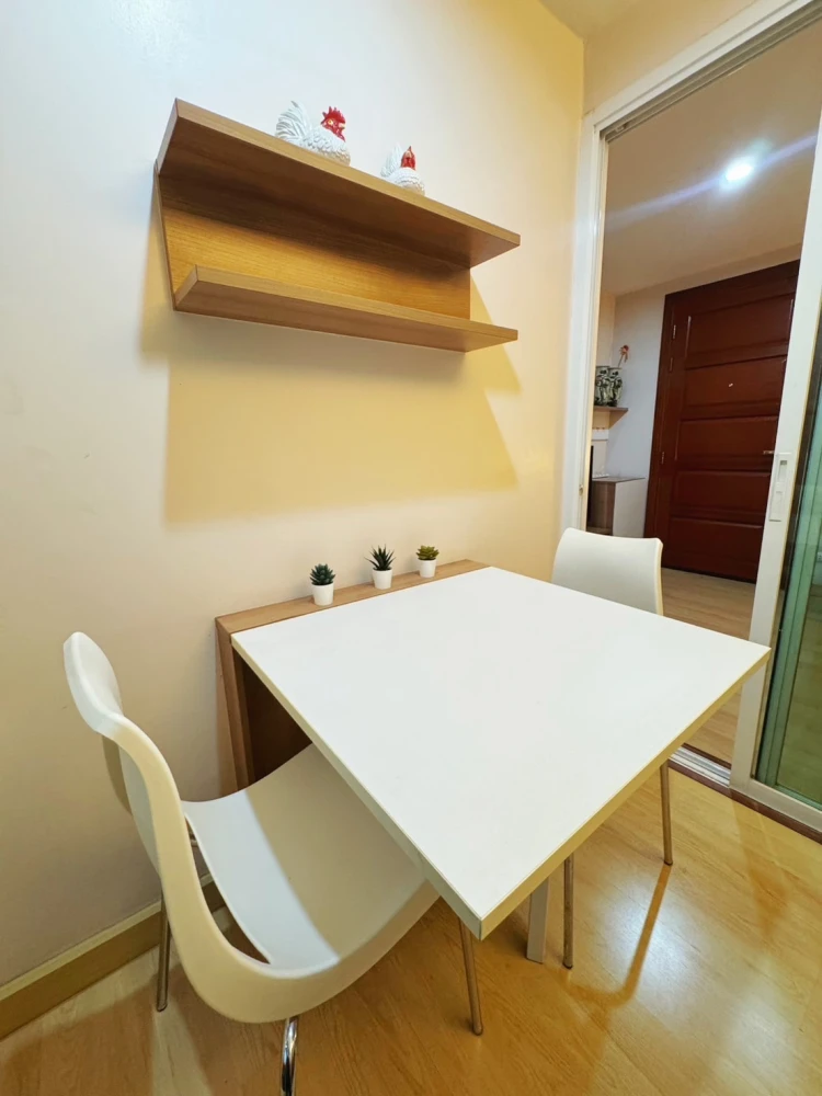 Condo for rent! Emerald Residence Ratchada, 2nd floor, Building C. Beautiful room, fully furnished, ready to move in. Don't miss out!!
