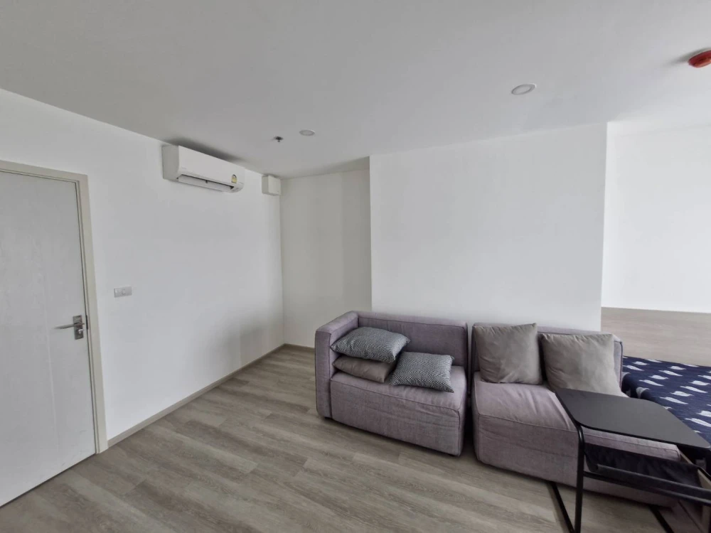 For rent!! Condo Elio Sathorn-Wutthakat, 41st floor, Building A, beautiful room, good location, good price, convenient transportation, don't miss it!!
