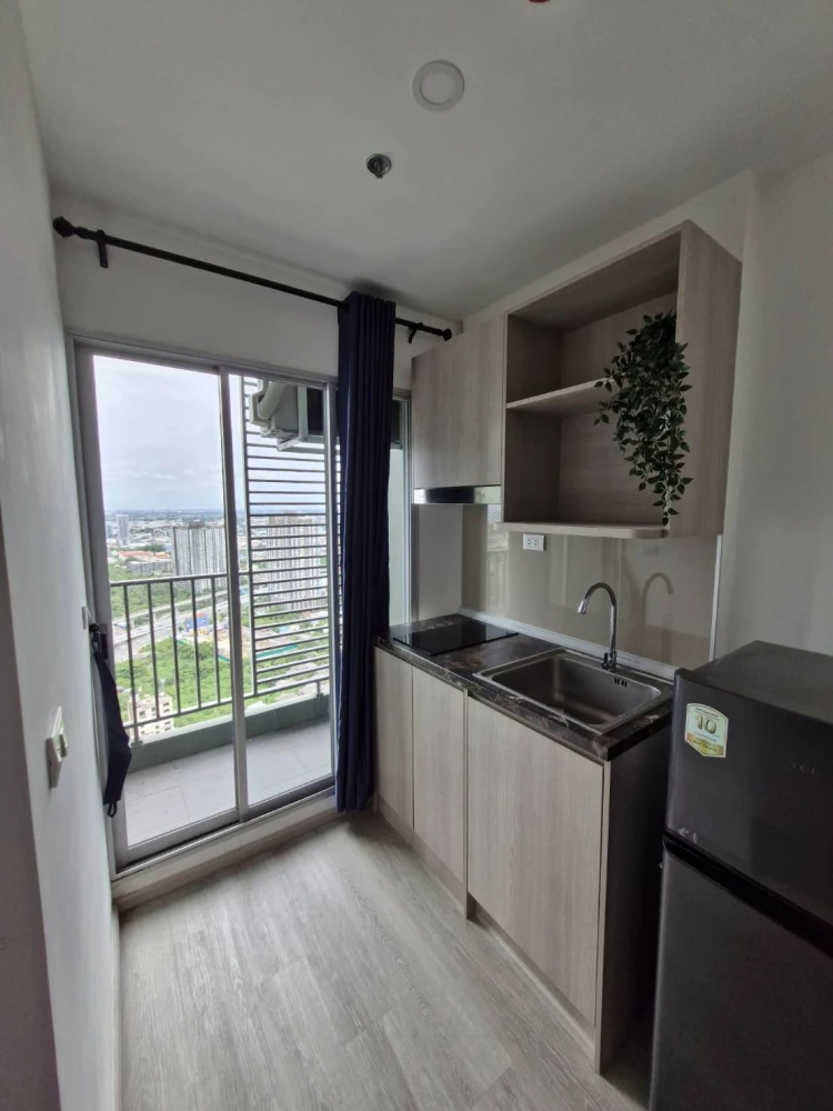 For rent!! Condo Elio Sathorn-Wutthakat, 41st floor, Building A, beautiful room, good location, good price, convenient transportation, don't miss it!!