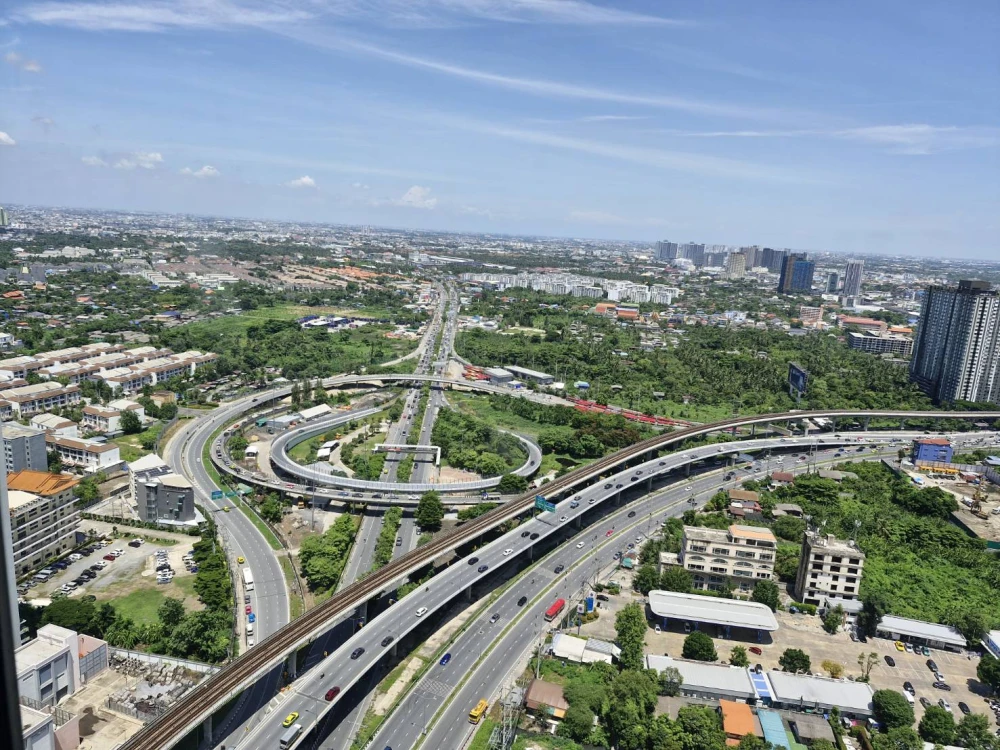 For rent!! Condo Elio Sathorn-Wutthakat, 41st floor, Building A, beautiful room, good location, good price, convenient transportation, don't miss it!!