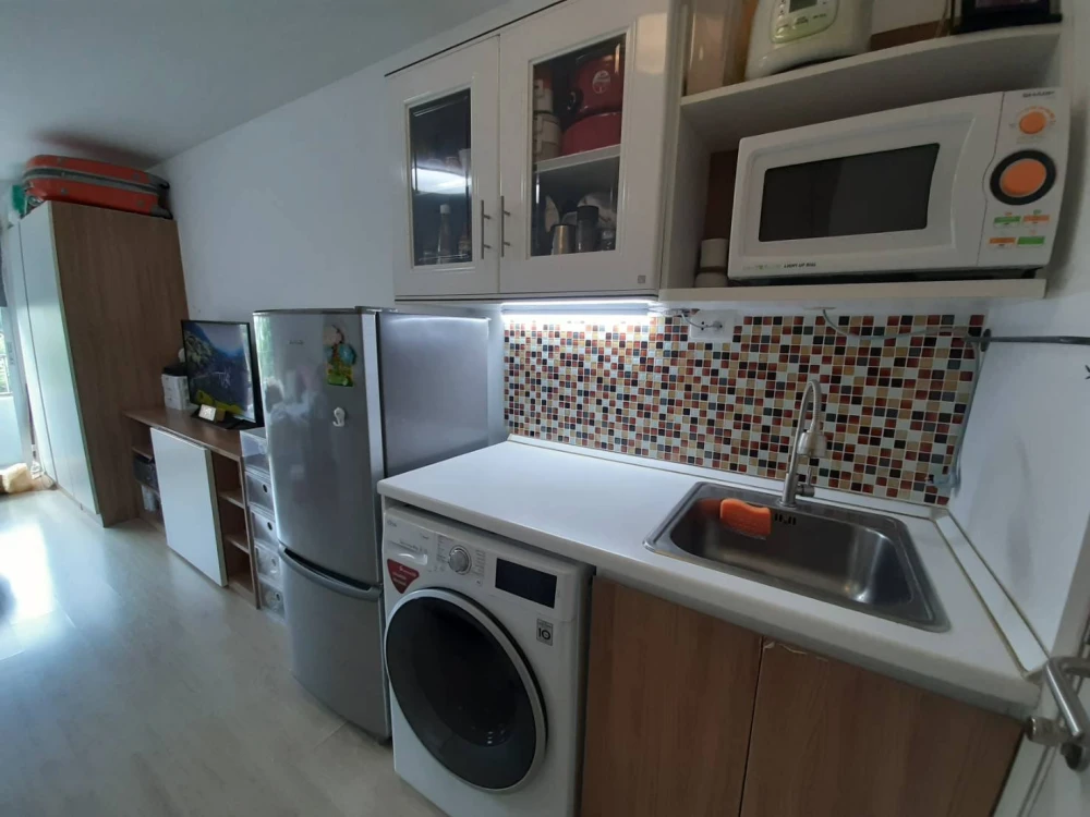 Condo for rent, Elio Sukhumvit 64, studio room, 4th floor, tree view, affordable price. Book now before it's gone!