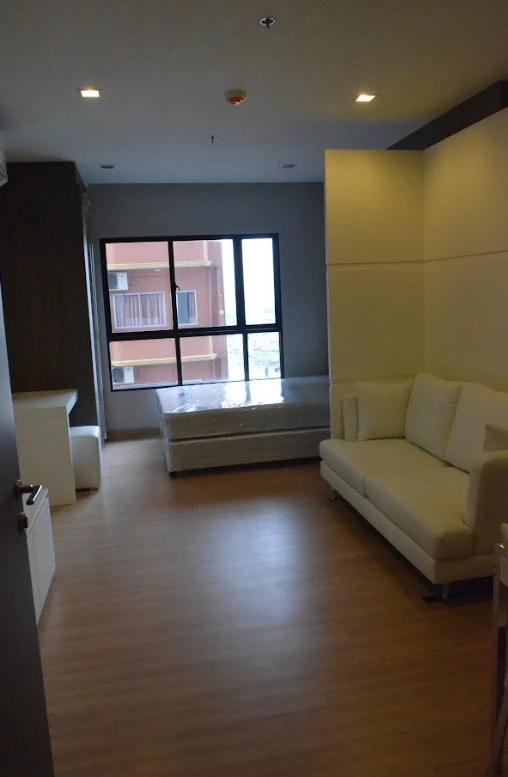 For rent!! Condo Urbano Absolute Sathorn-Taksin, 12th floor, beautifully decorated, ready to move in. Don't miss out!!