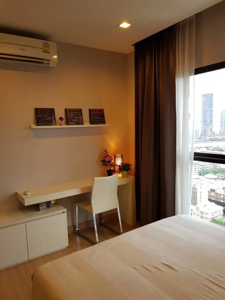 For rent!! Condo Urbano Absolute Sathorn-Taksin, beautiful room, Chao Phraya River view, hurry up and book now!!