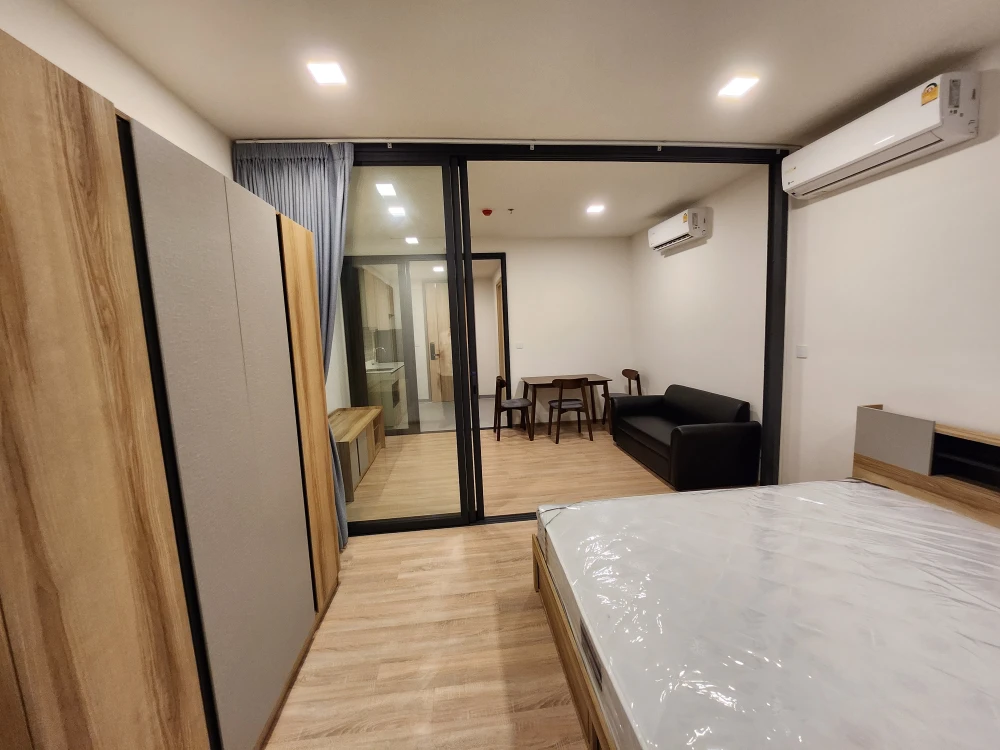 Condo for rent, XT Phayathai, good high floor, fully furnished, convenient travel, very good location.