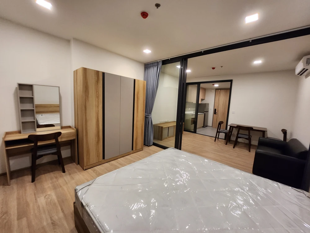 Condo for rent, XT Phayathai, good high floor, fully furnished, convenient travel, very good location.