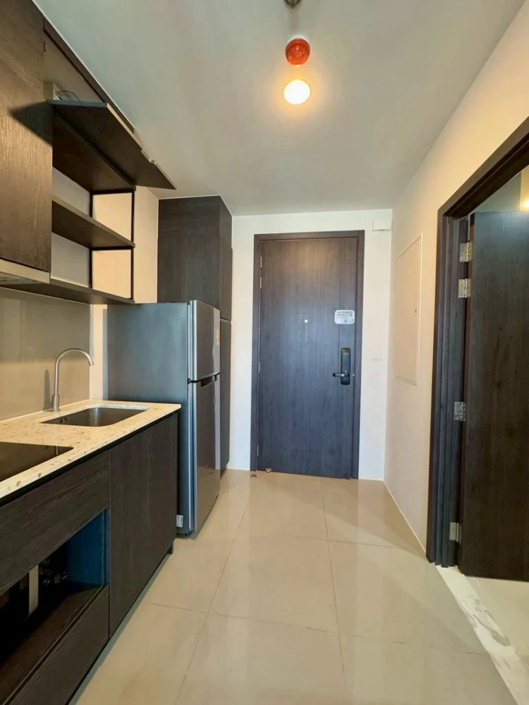 Condo for rent, XT Huai Khwang. Ready to move in condo. Great value! Book now!!