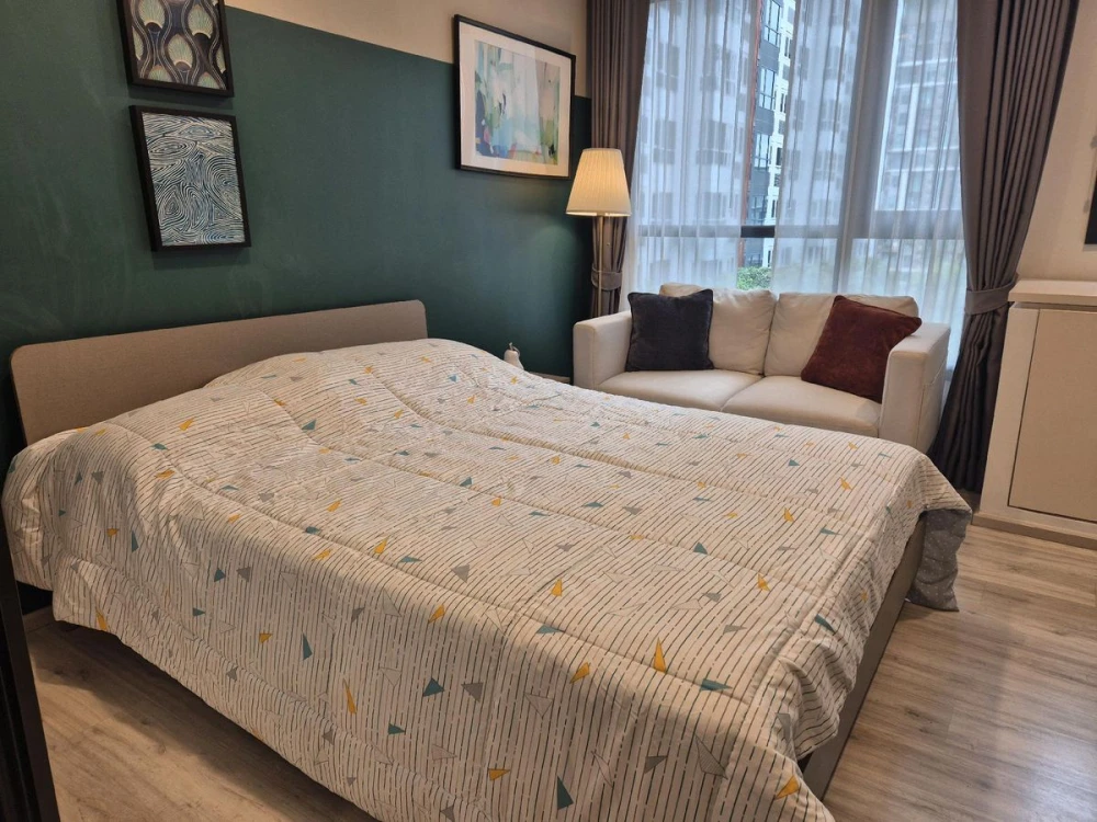 For rent!! Condo XT Huai Khwang, 8th floor, beautifully decorated room, ready to move in immediately. Hurry up and book now!!