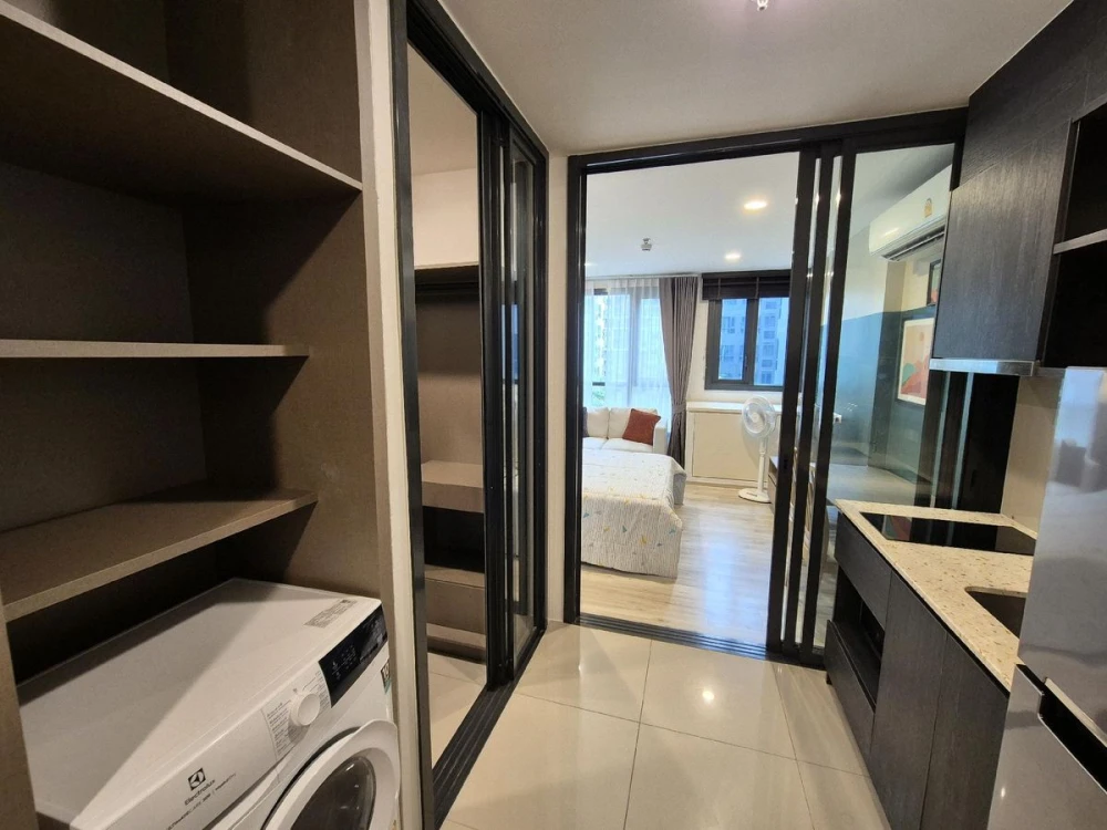 For rent!! Condo XT Huai Khwang, 8th floor, beautifully decorated room, ready to move in immediately. Hurry up and book now!!