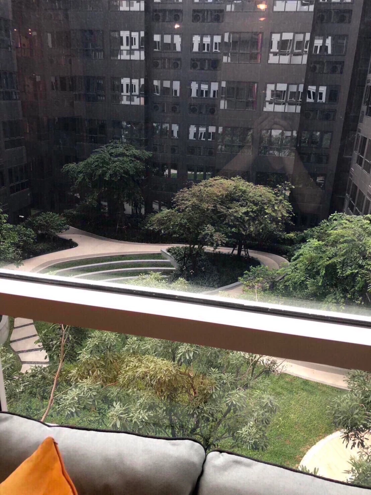 Condo for rent, XT Huai Khwang. Great location, easy access to transportation. Book now!!