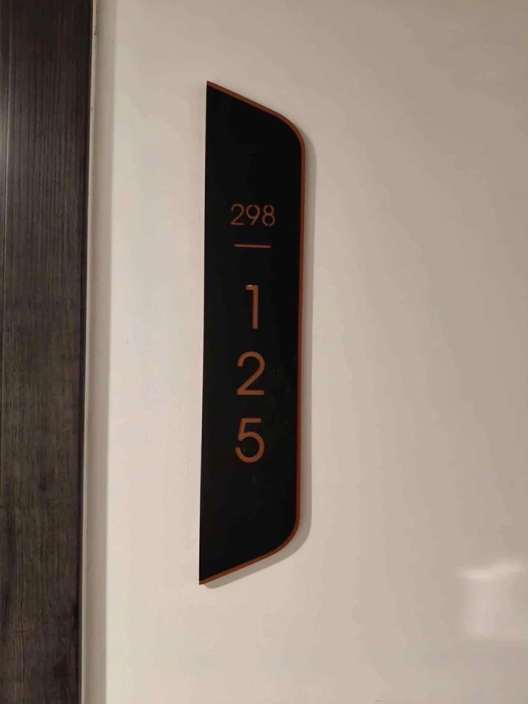 Condo for rent, XT Huai Khwang. Great location, easy access to transportation. Book now!!