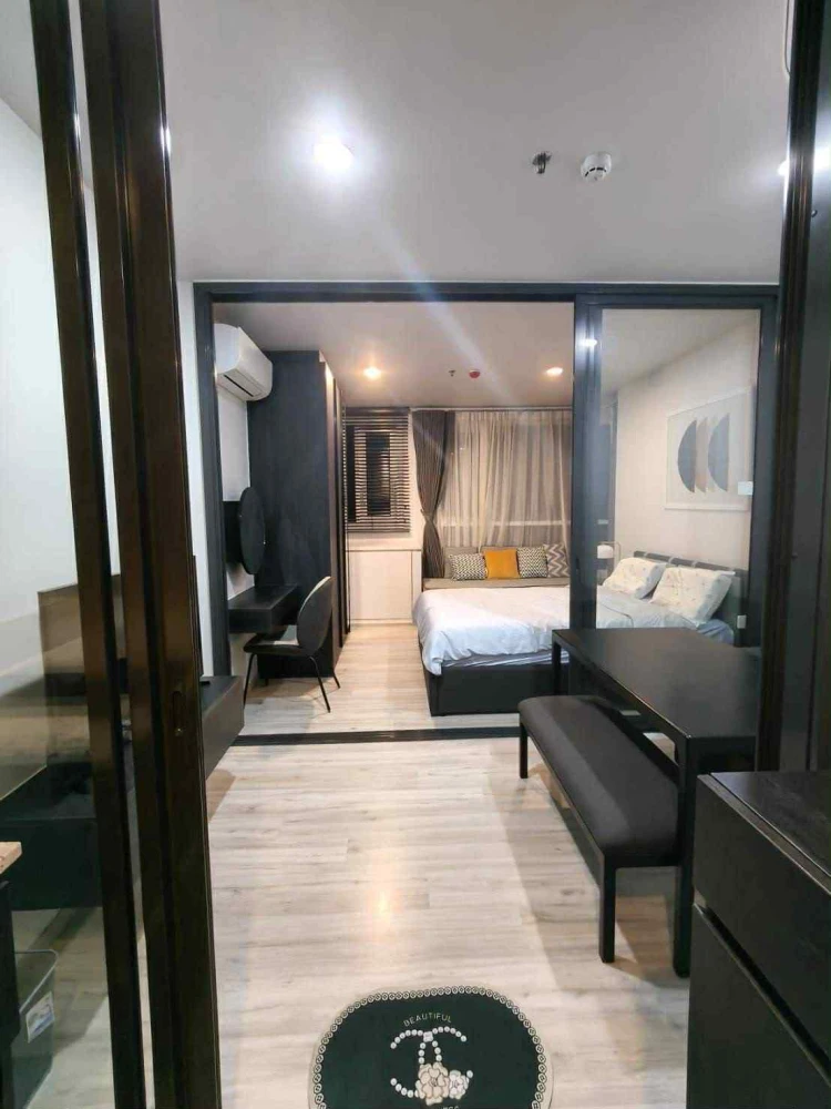 Condo for rent, XT Huai Khwang, ready to move in room complete makeup in one place Say that you shouldn't miss this room at all.