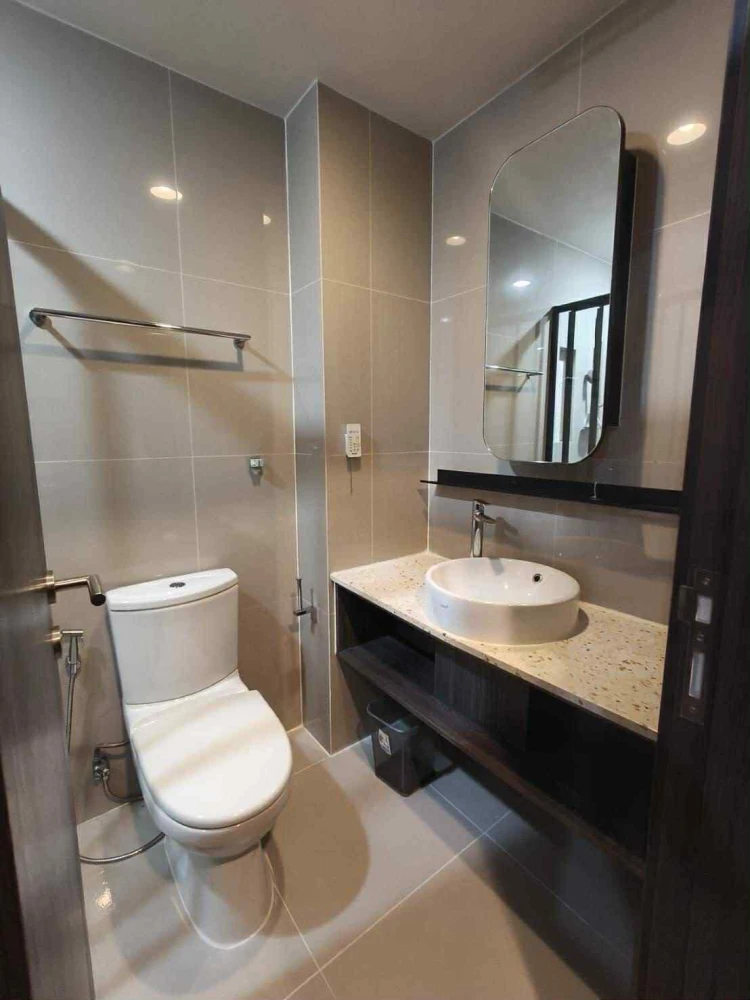 Condo for rent, XT Huai Khwang, ready to move in room complete makeup in one place Say that you shouldn't miss this room at all.